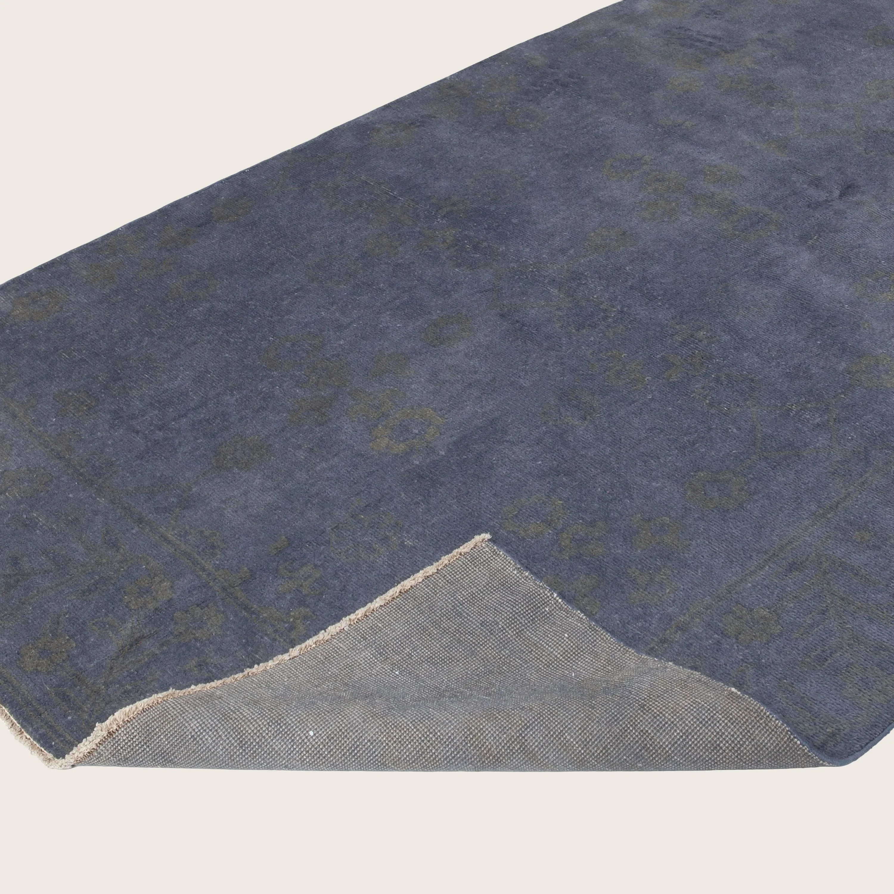 Grey Samsara Wool Rug - 4'4" x 11'9" - Image 4