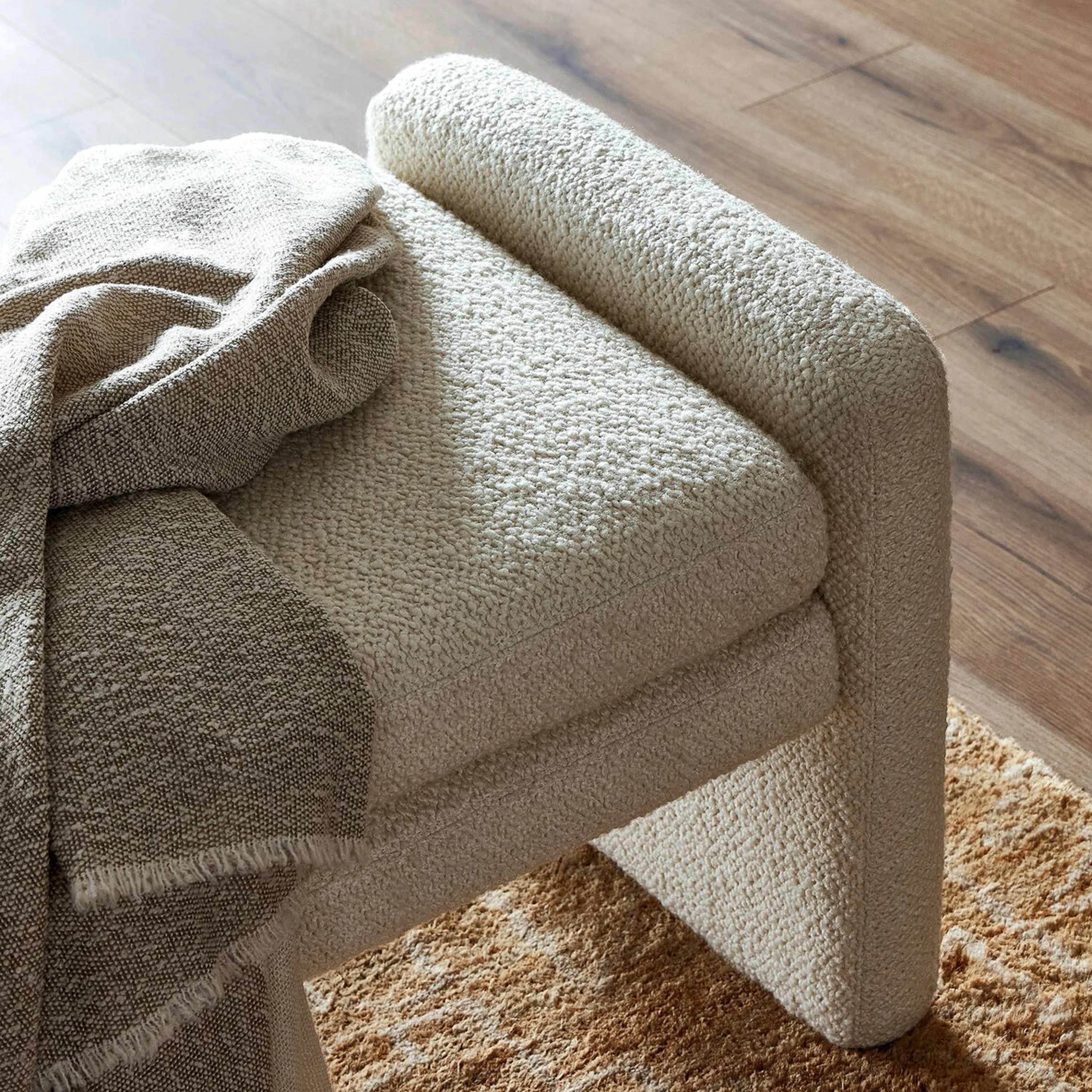 Serena Accent Bench - Image 2