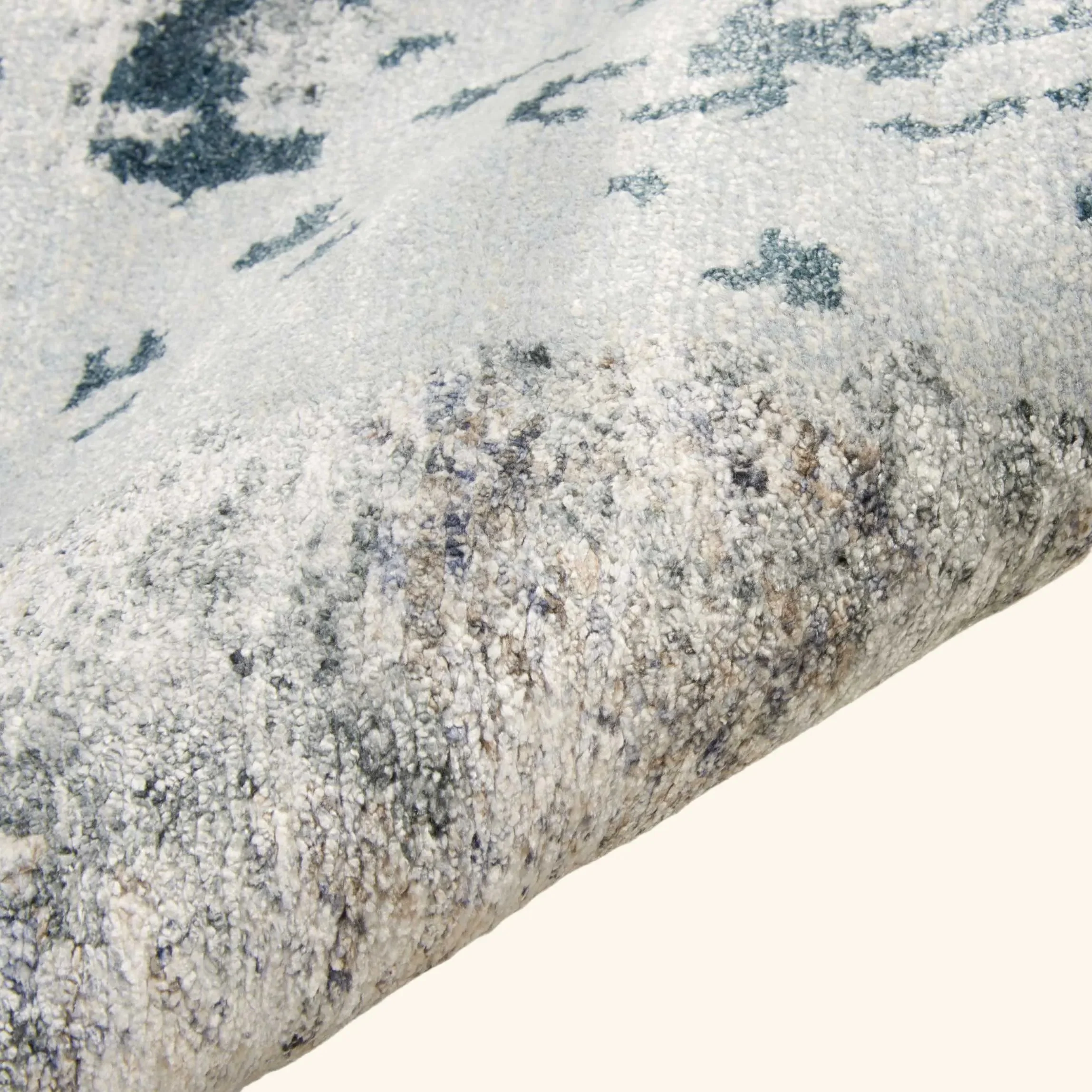 Transitional Essentials Rug - Silver - Image 6