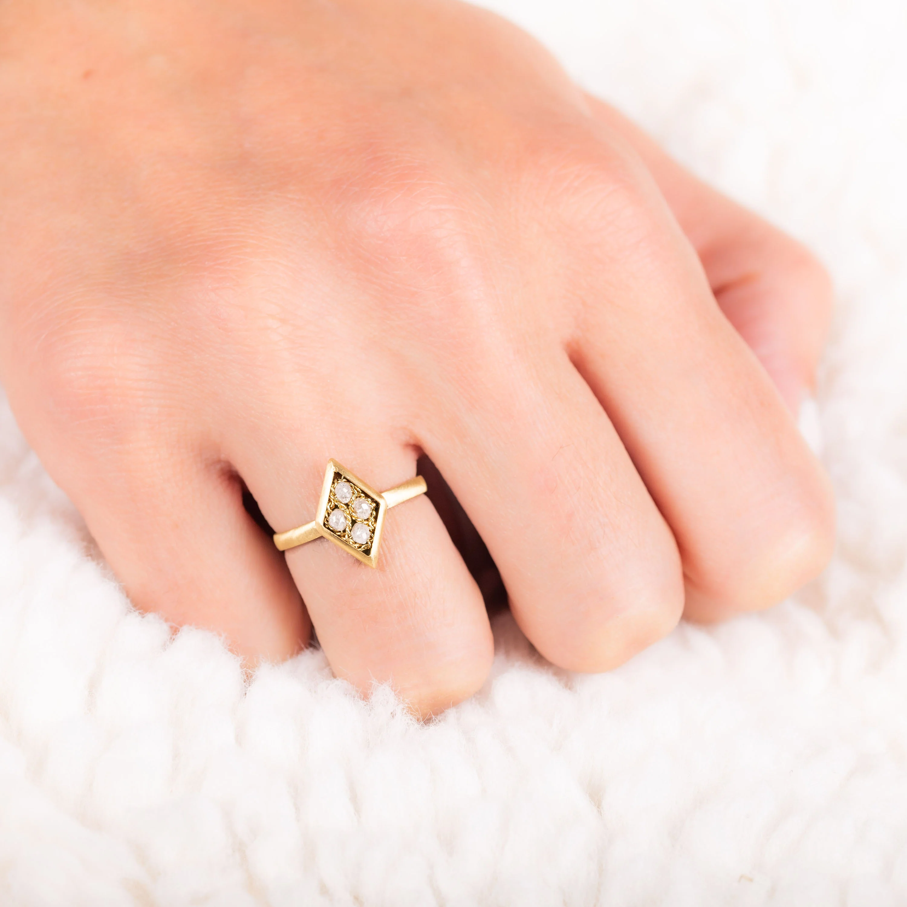 Silver Diamond 18k Bordered Textile Ring - Image 2