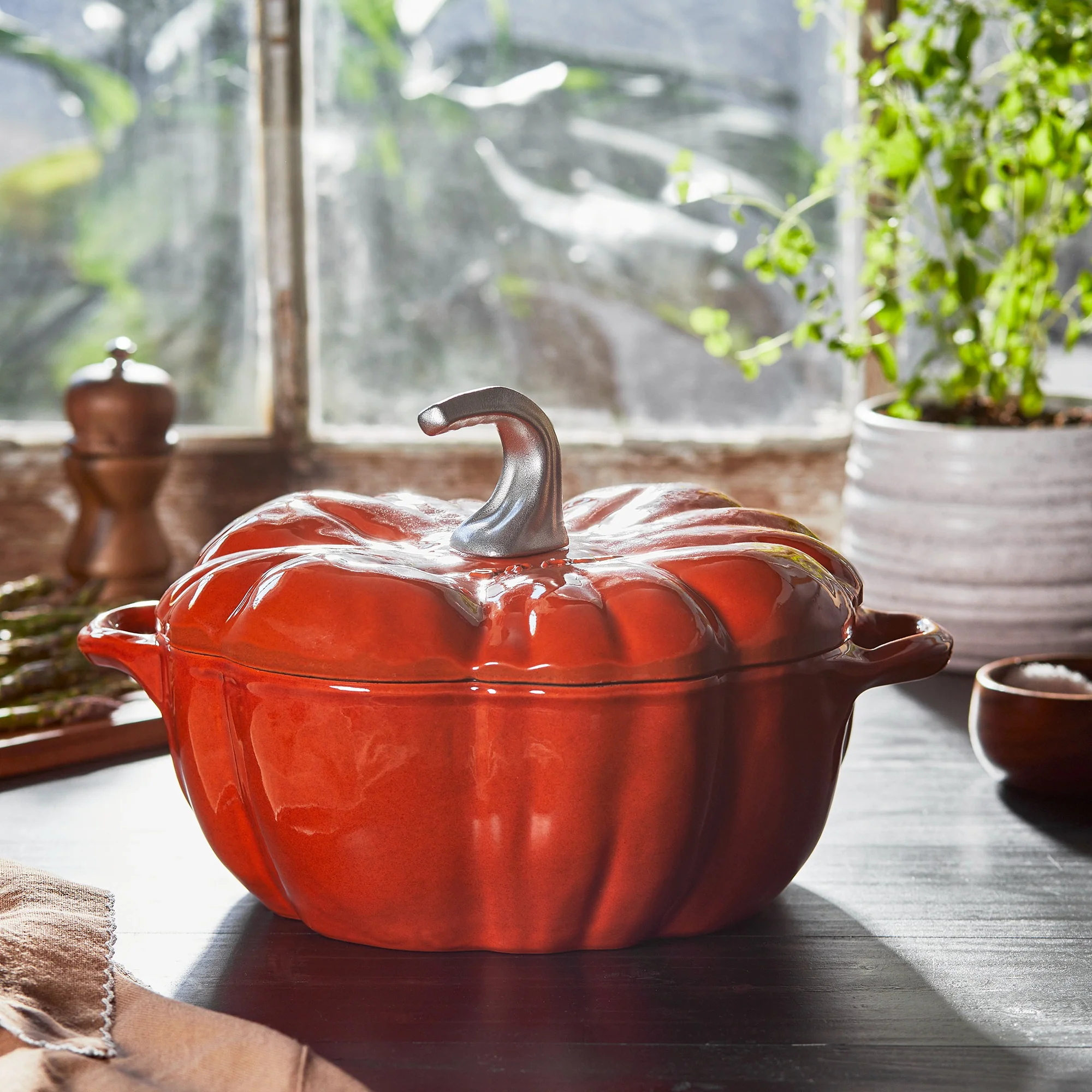 3.5 qt Pumpkin Dutch Oven - Image 23