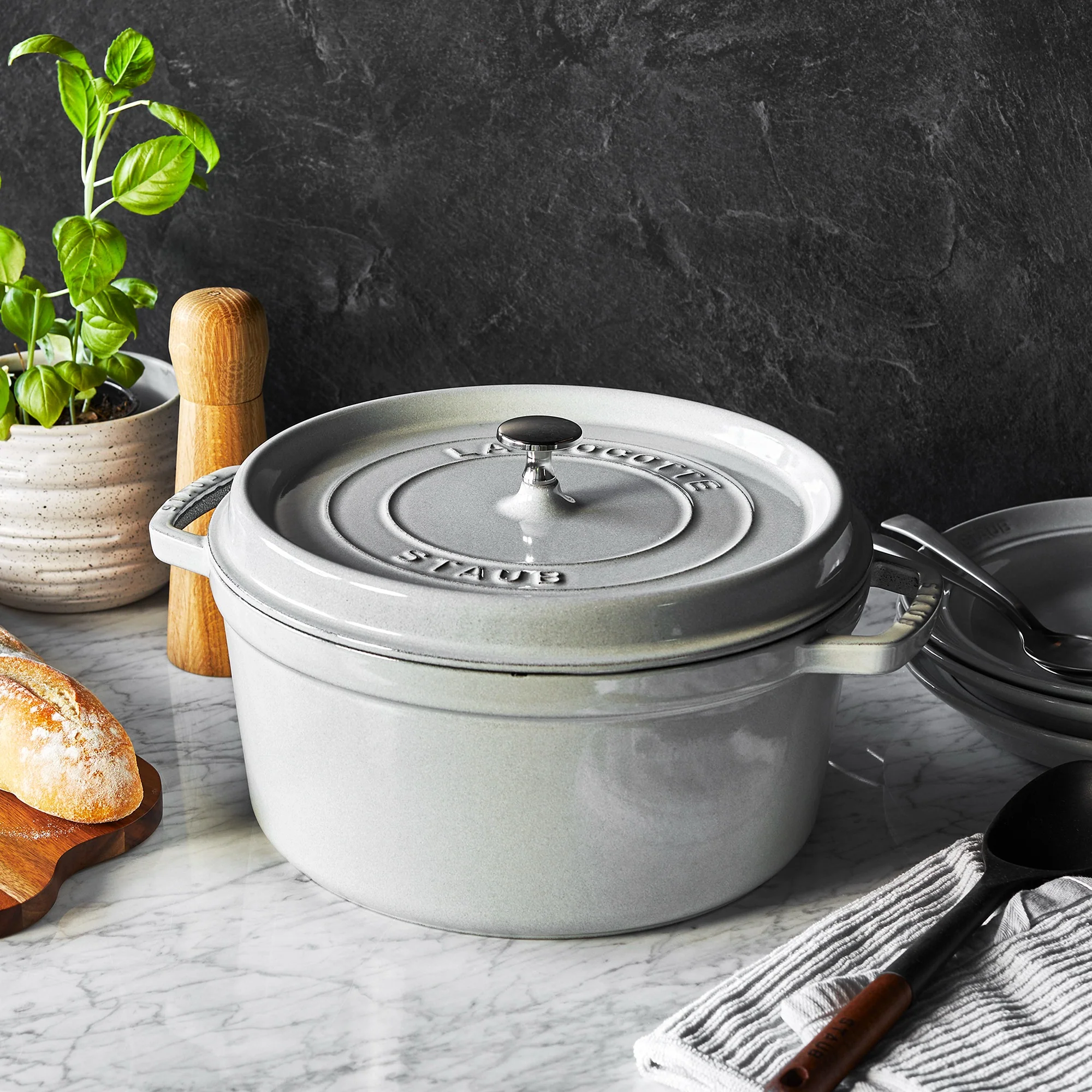 7 qt Round Dutch Oven - Image 74