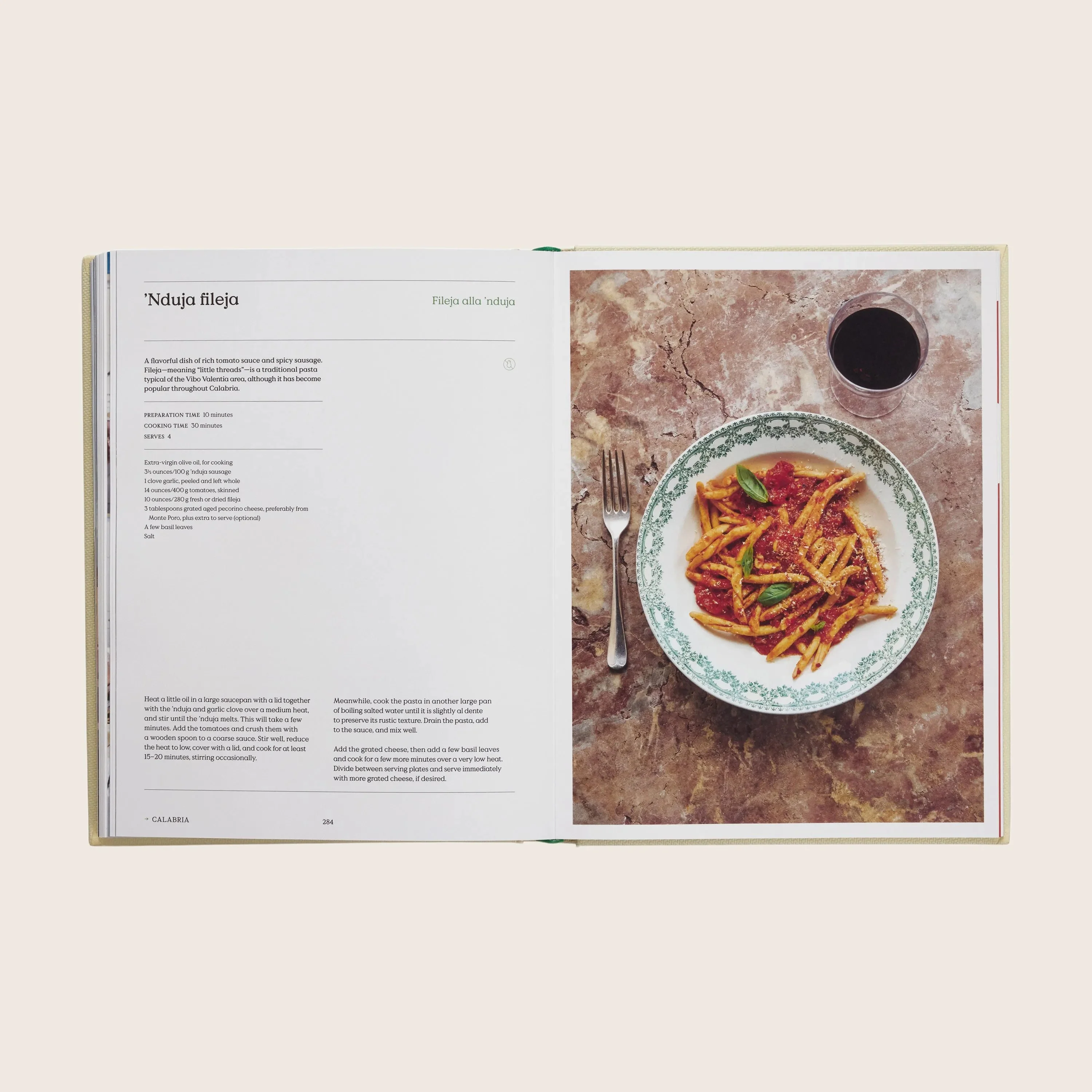 The Regional Italian Cookbook: Recipes from The Silver Spoon - Image 2