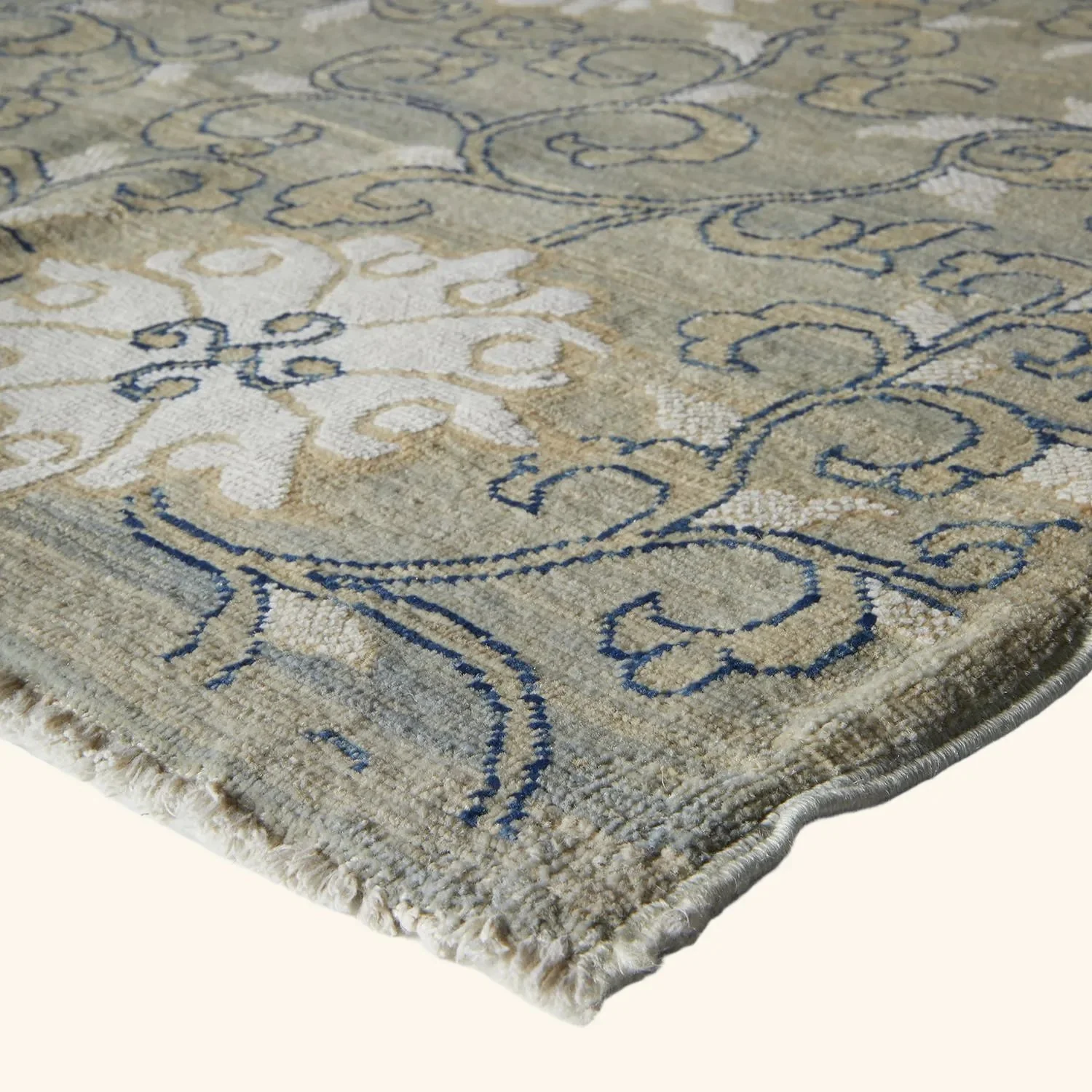 Grey Transitional Wool Rug - 10'x 13'6" - Image 3