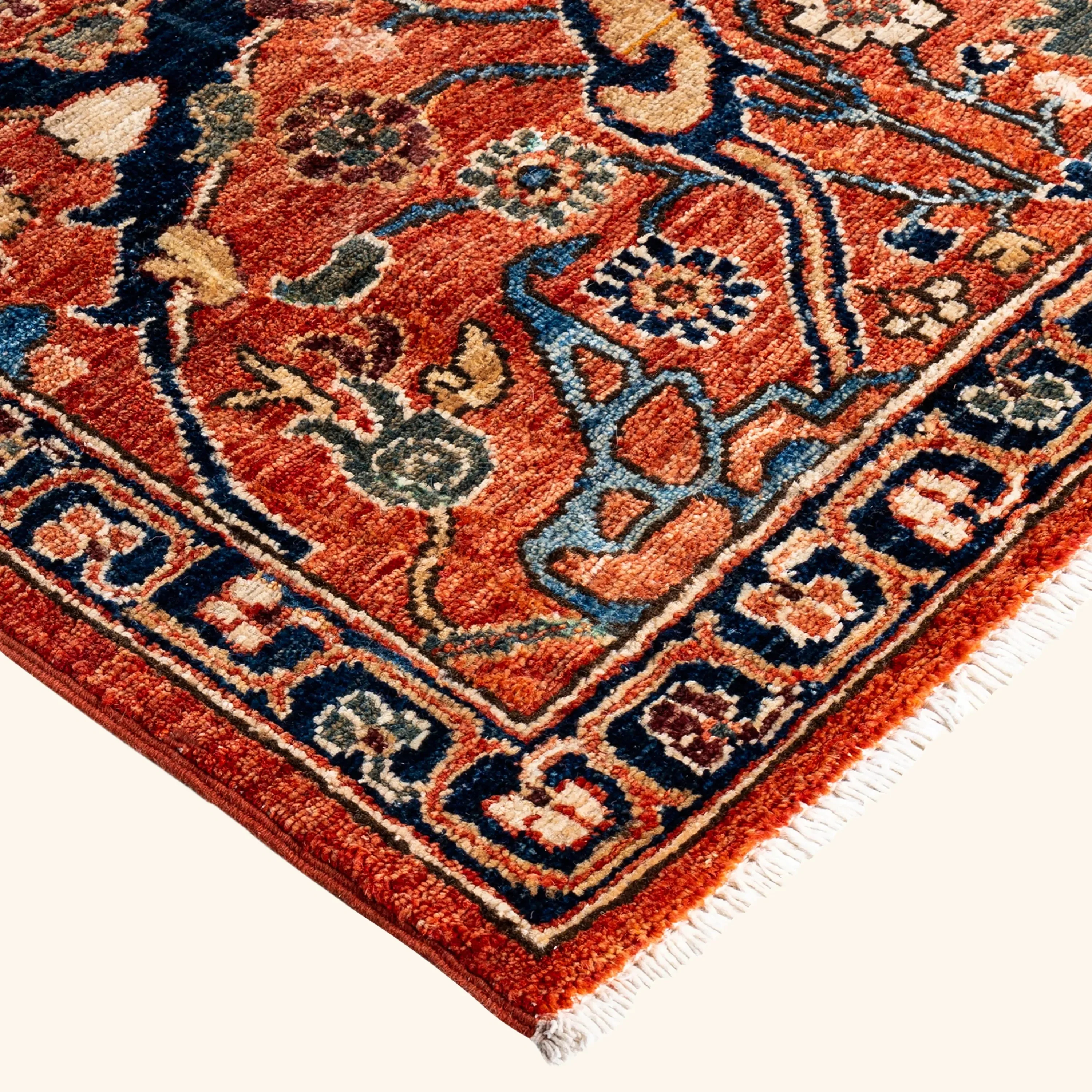 Red Traditional Serapi Wool Rug - 7'9" x 9'10" - Image 2