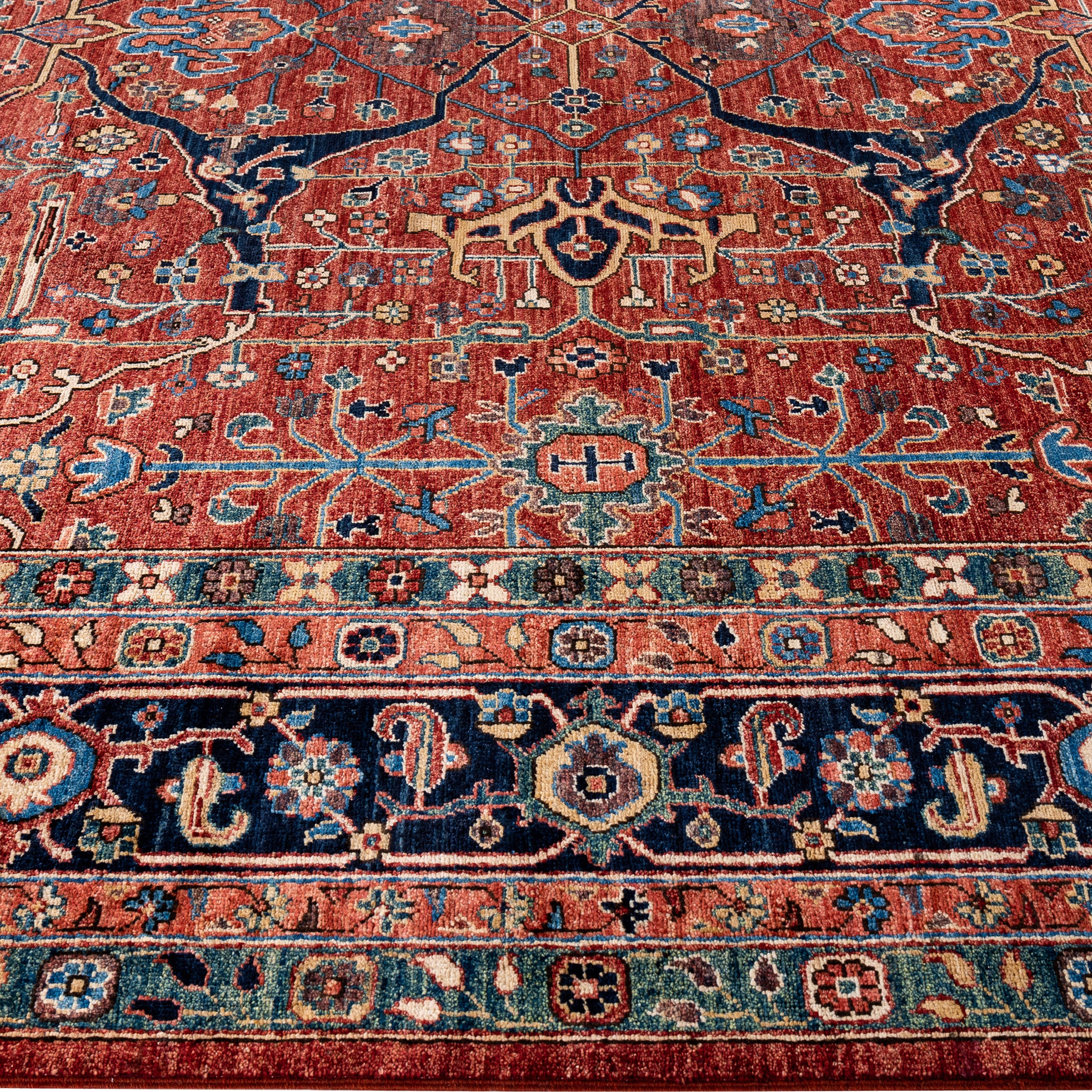 Red Traditional Serapi Wool Rug - 8'10" x 11'8" - Image 4
