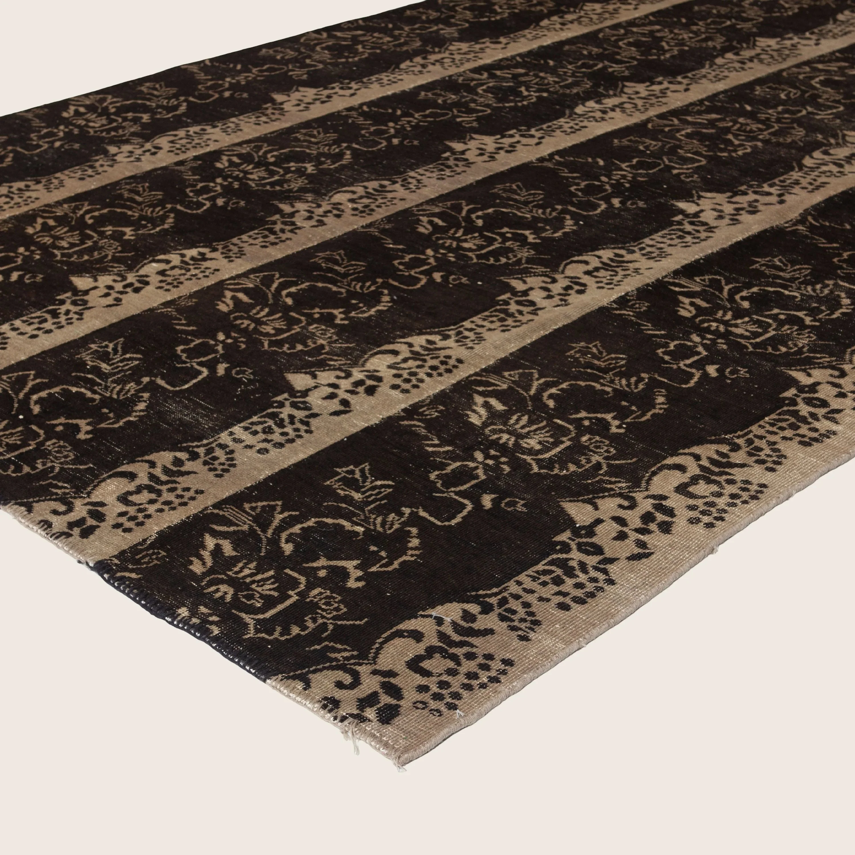 Brown Transitional Wool Cotton Blend Rug - 8' x 10' - Image 4