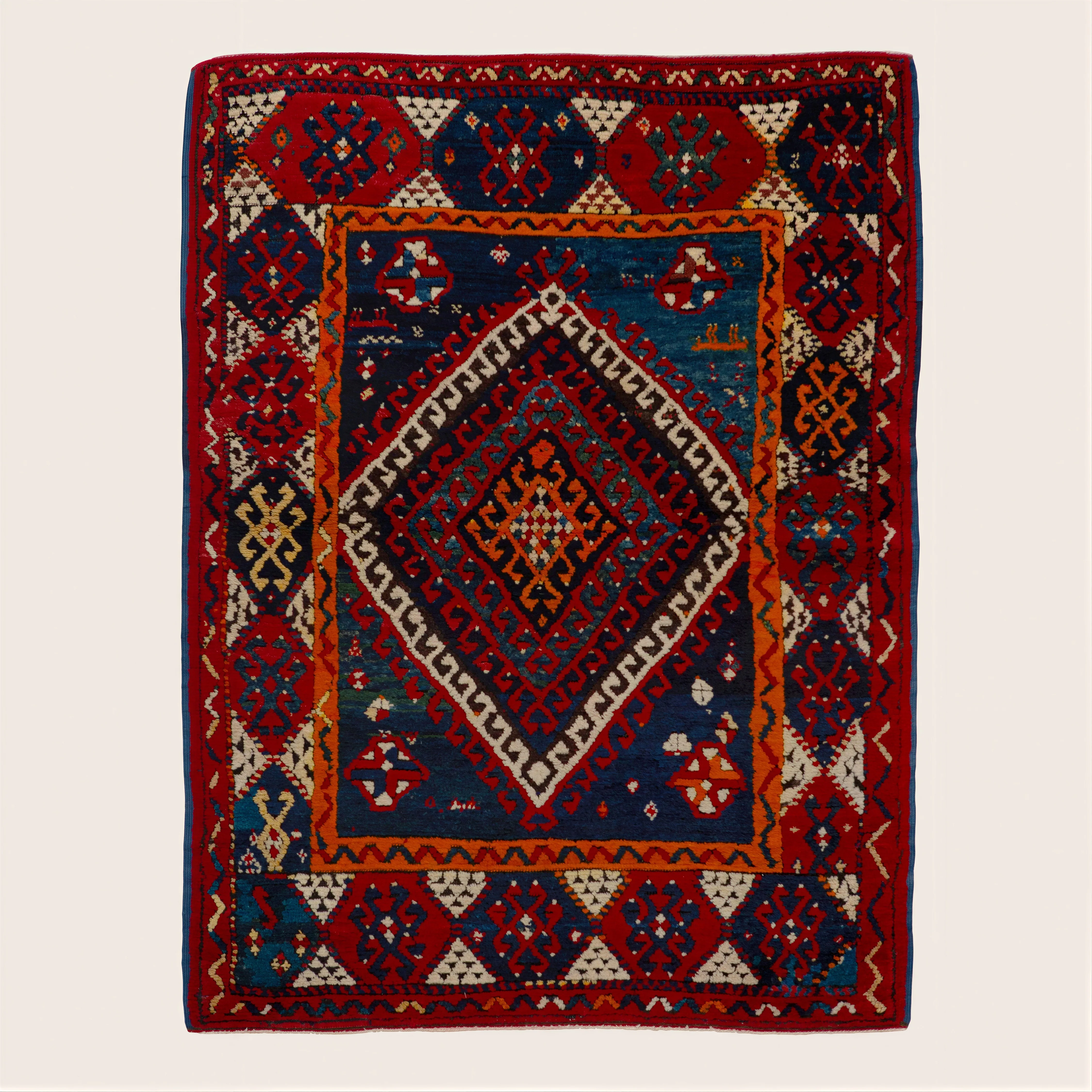 Red Vintage Traditional Wool Rug - 4' x 5'2"