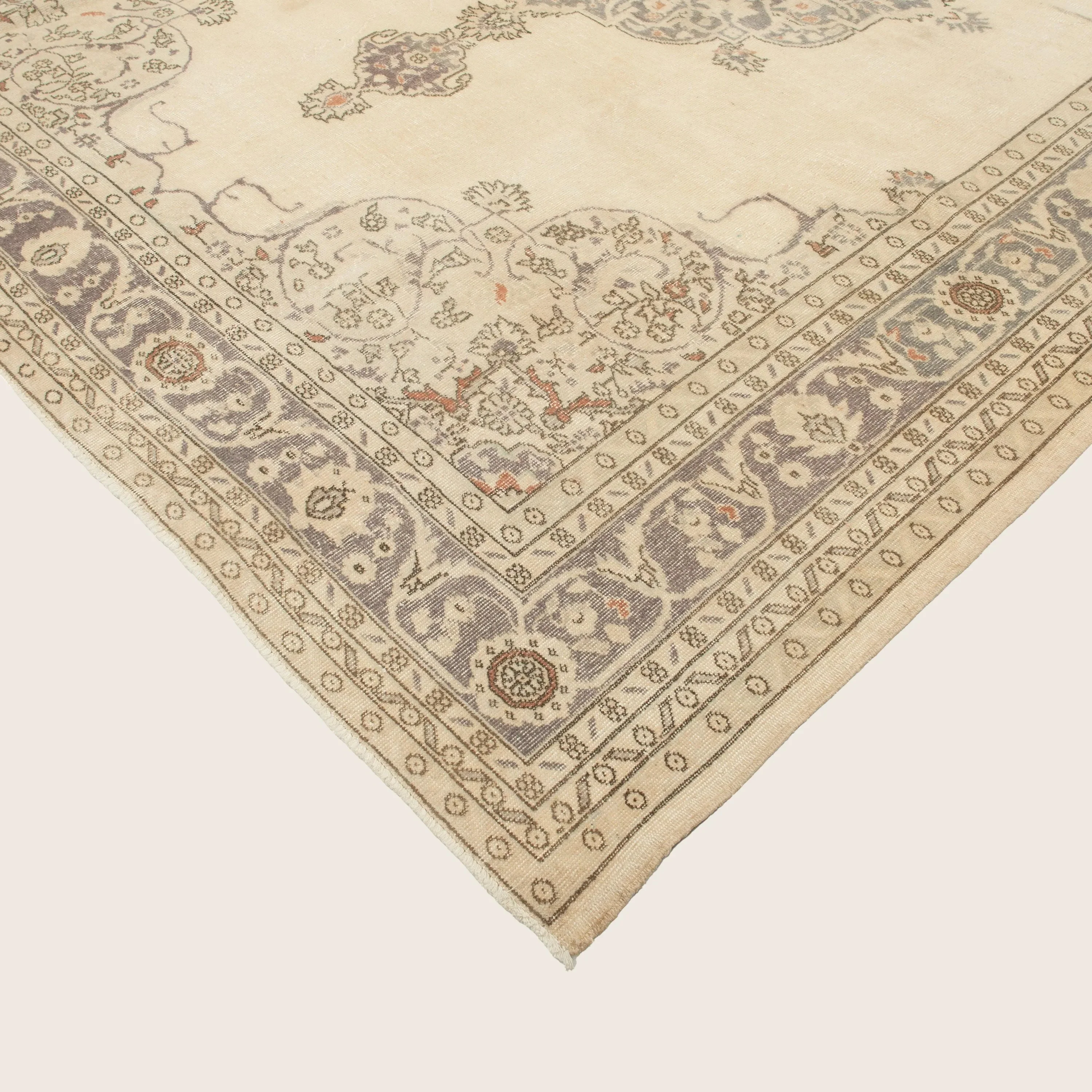 Natural Traditional Wool Rug - 9'5" x 12'2" - Image 3