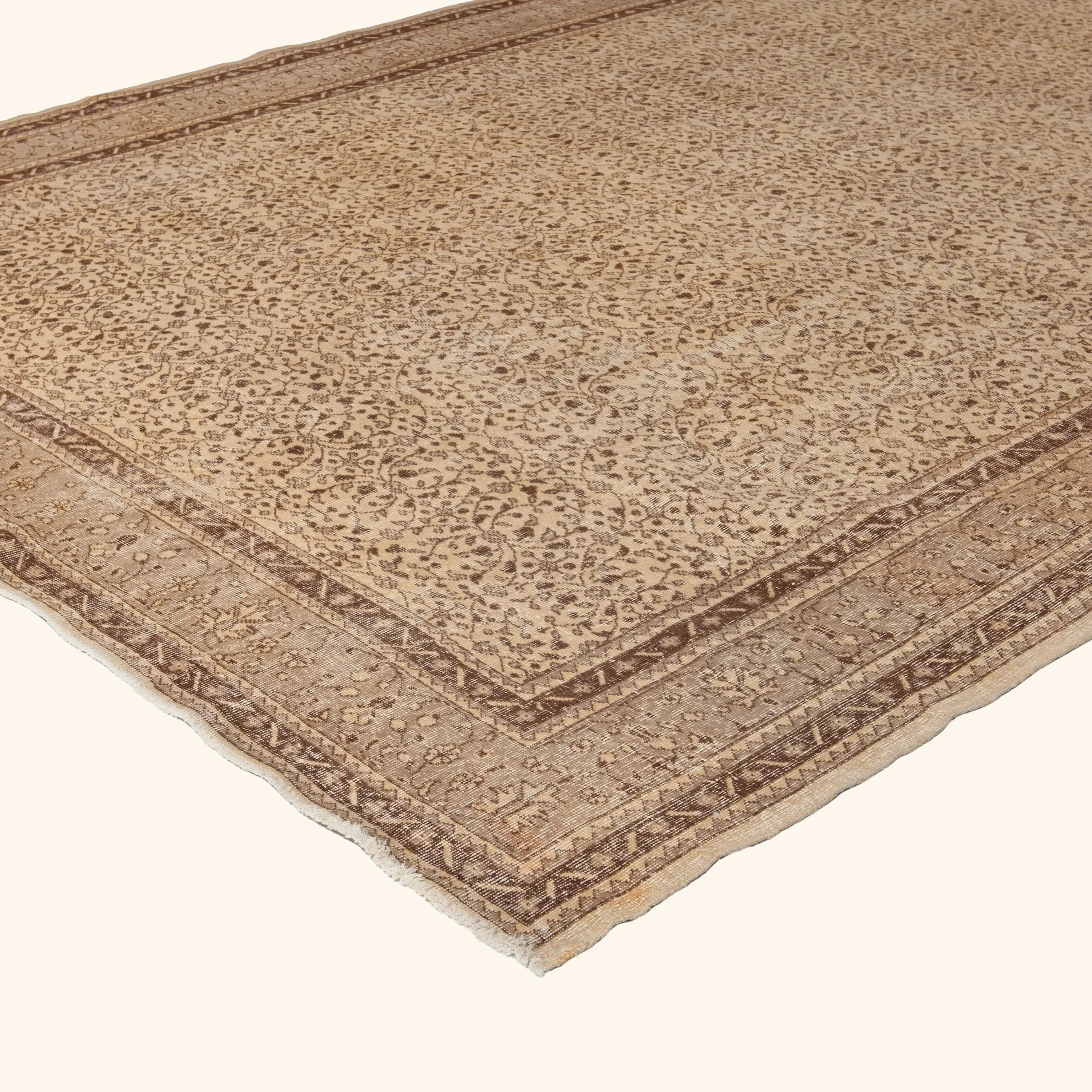 Beige Traditional Wool Rug - 10'2" x 13'9" - Image 3
