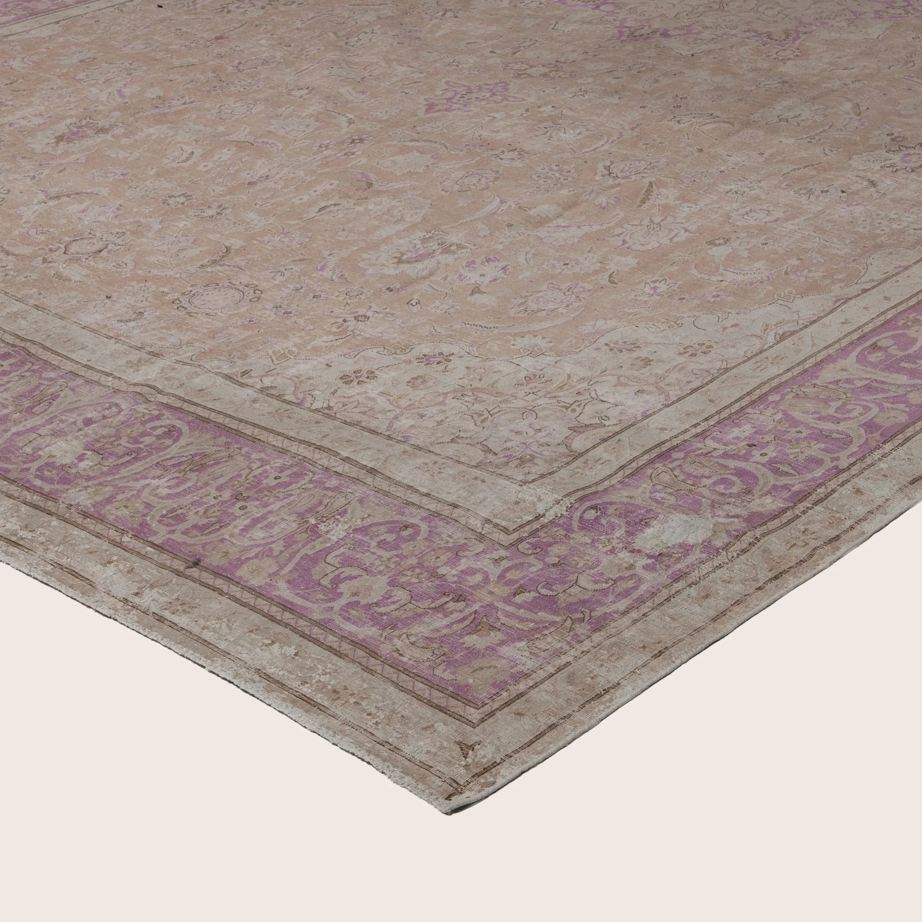 Beige Traditional Wool Rug - 10'11" x 17' - Image 3
