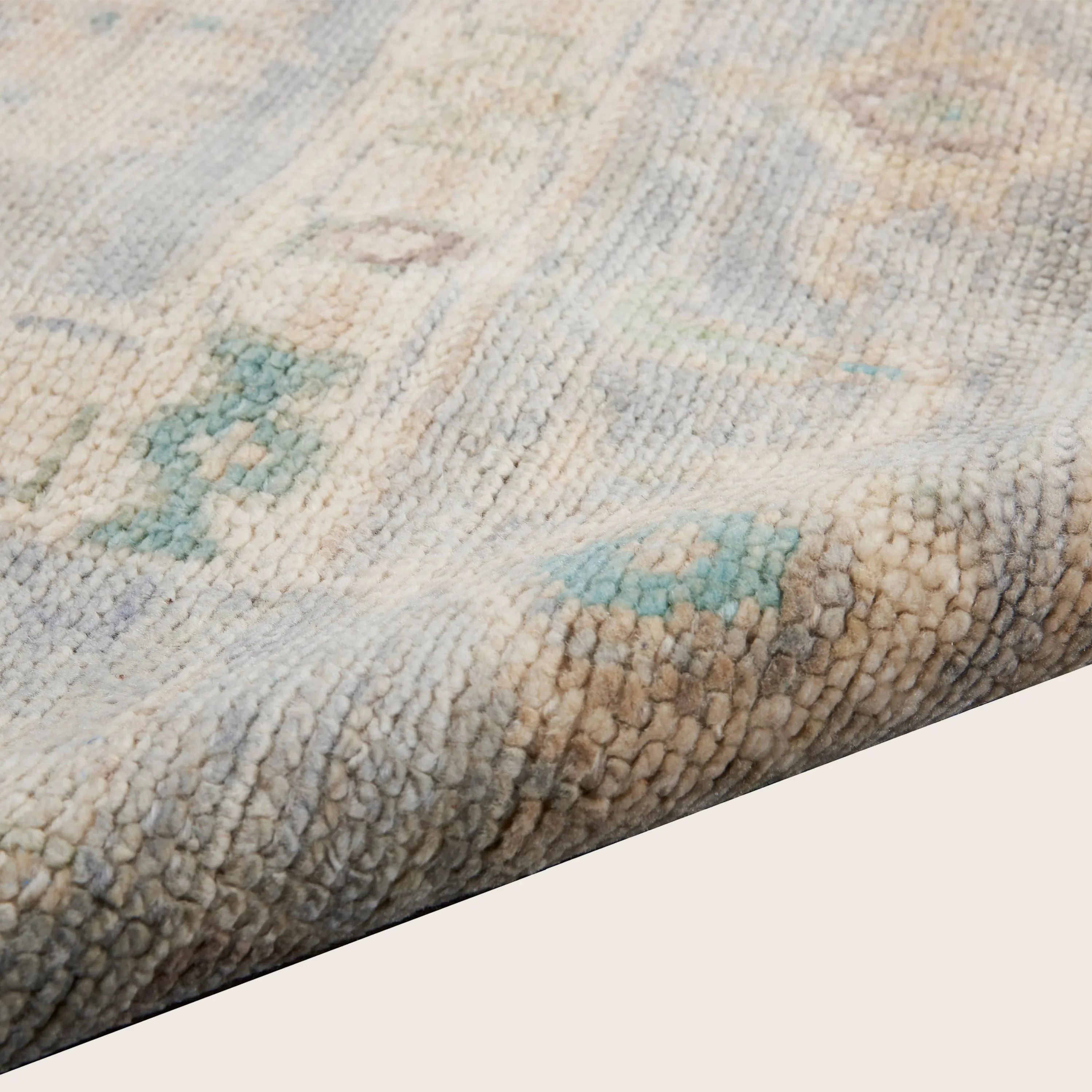 Essentials Traditional Wool Rug - Image 21