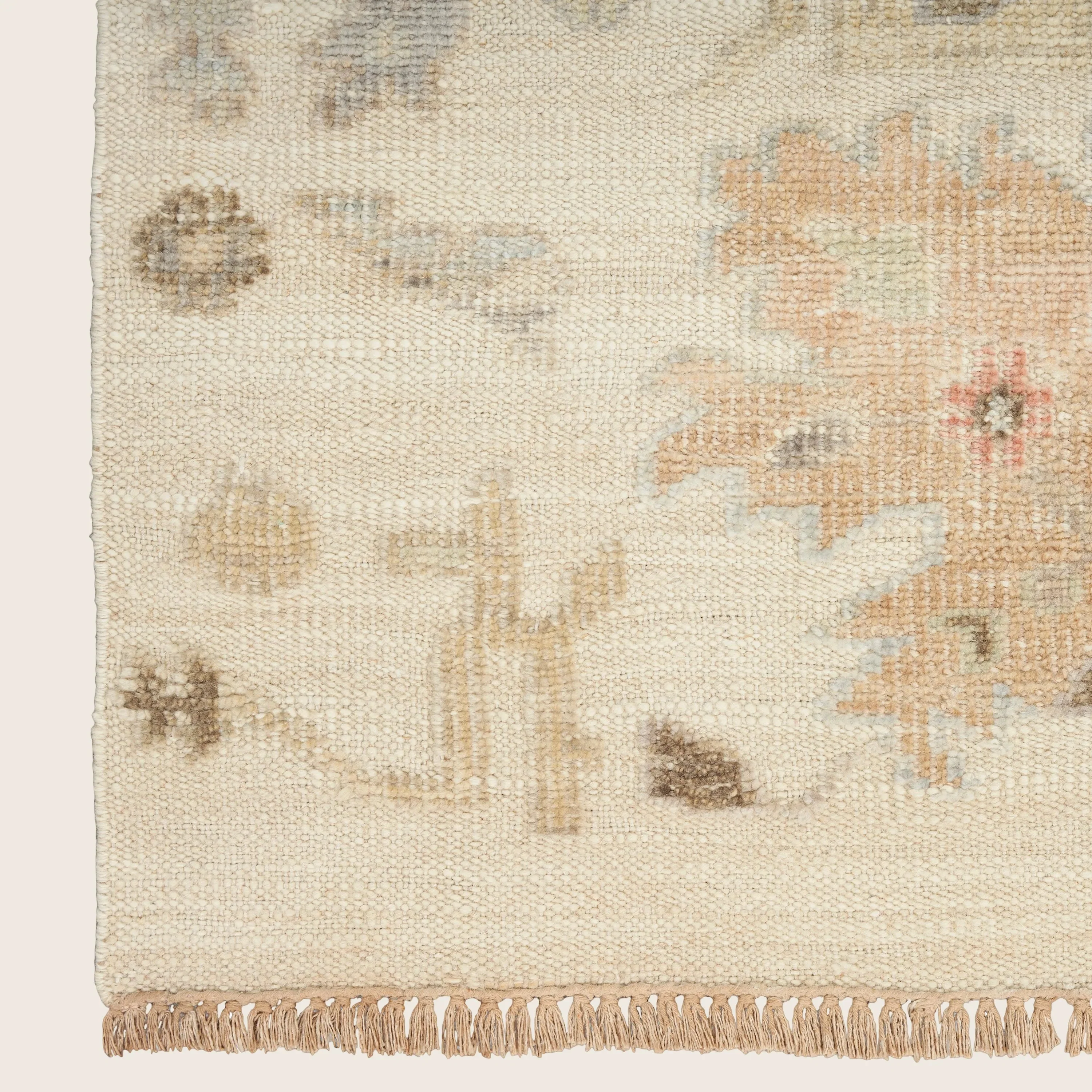 Ivory Essentials Traditional Wool Rug - Image 4