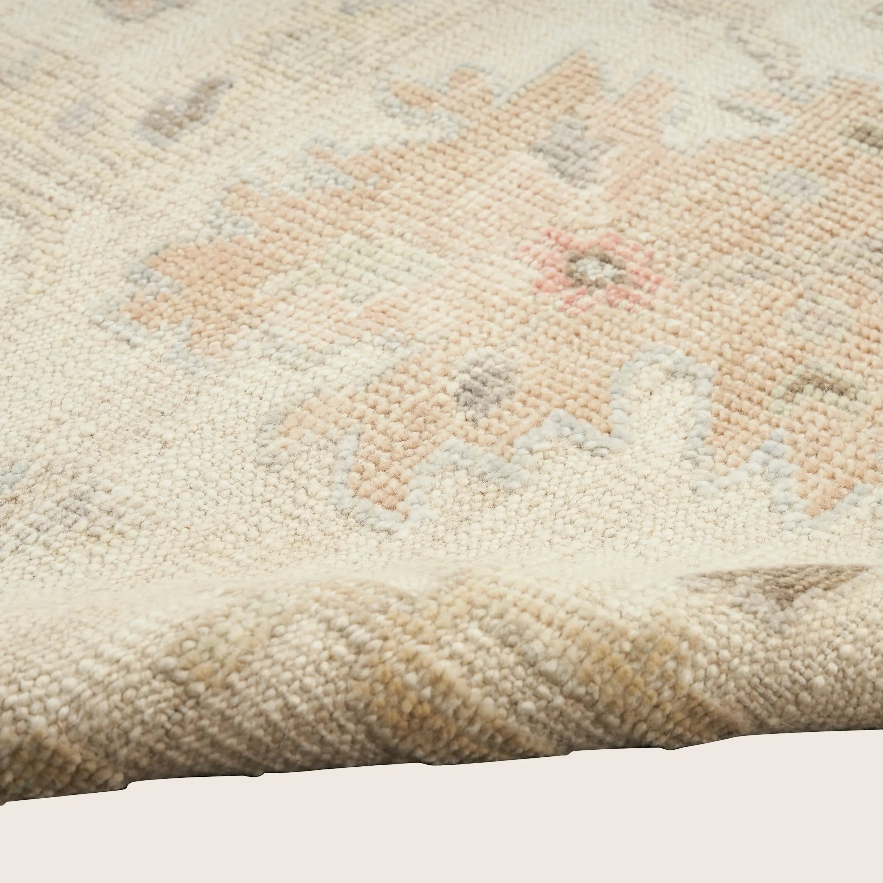 Ivory Essentials Traditional Wool Rug - Image 7