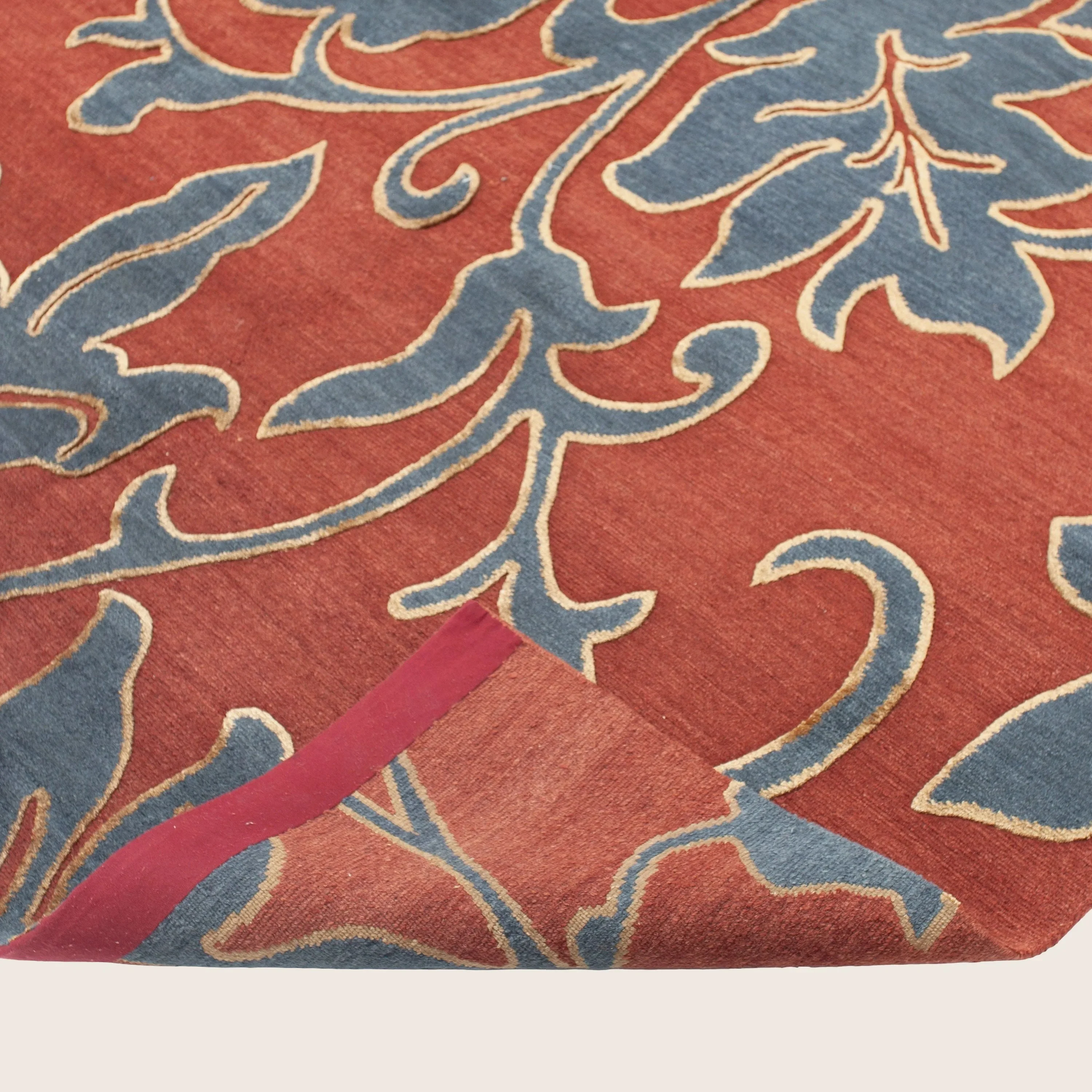 Red & Blue Contemporary Wool Silk Blend Rug - 8'11" x 11'11" - Image 4