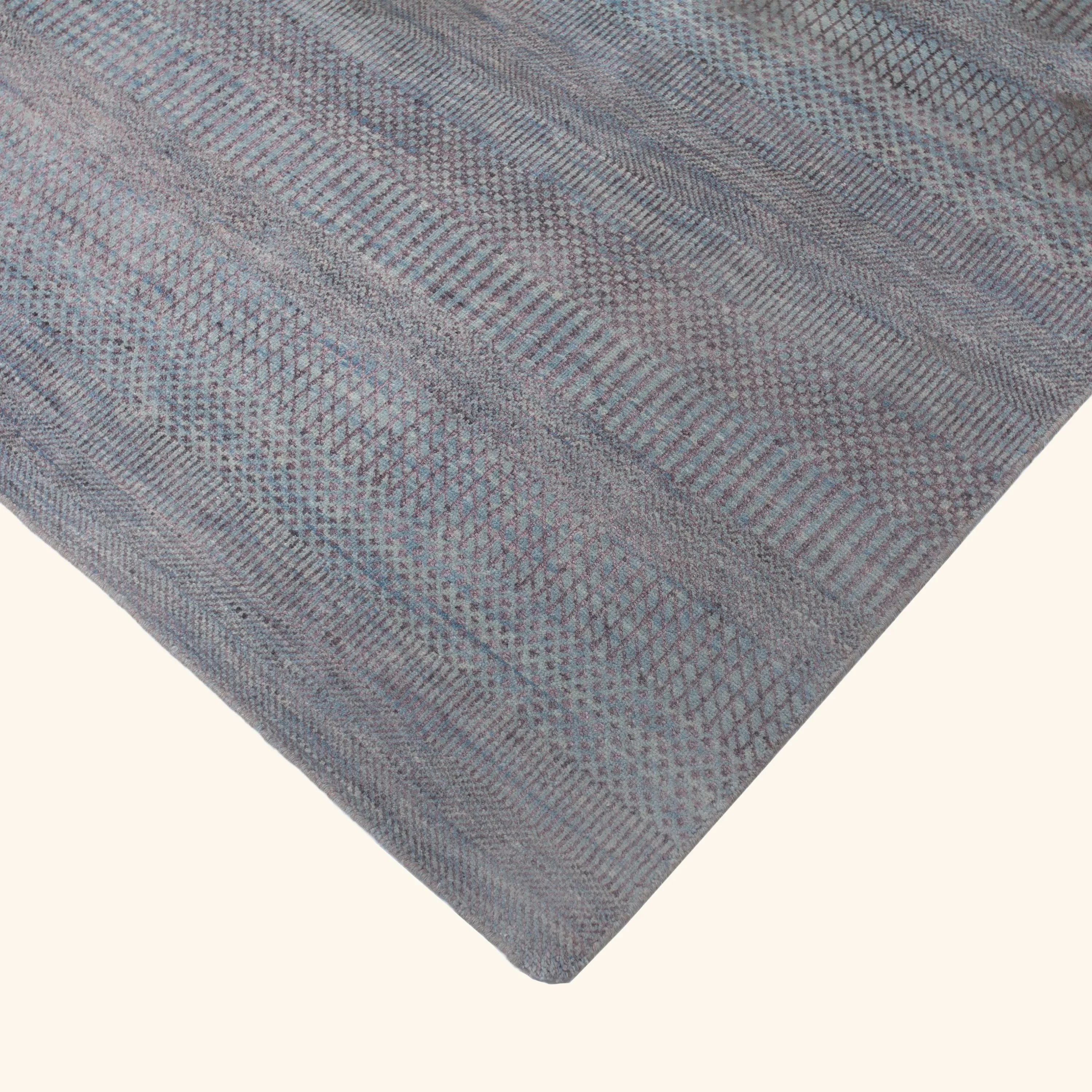 Lavender Transitional Wool Art Silk Blend Rug - 4'1" x 6'3" - Image 3