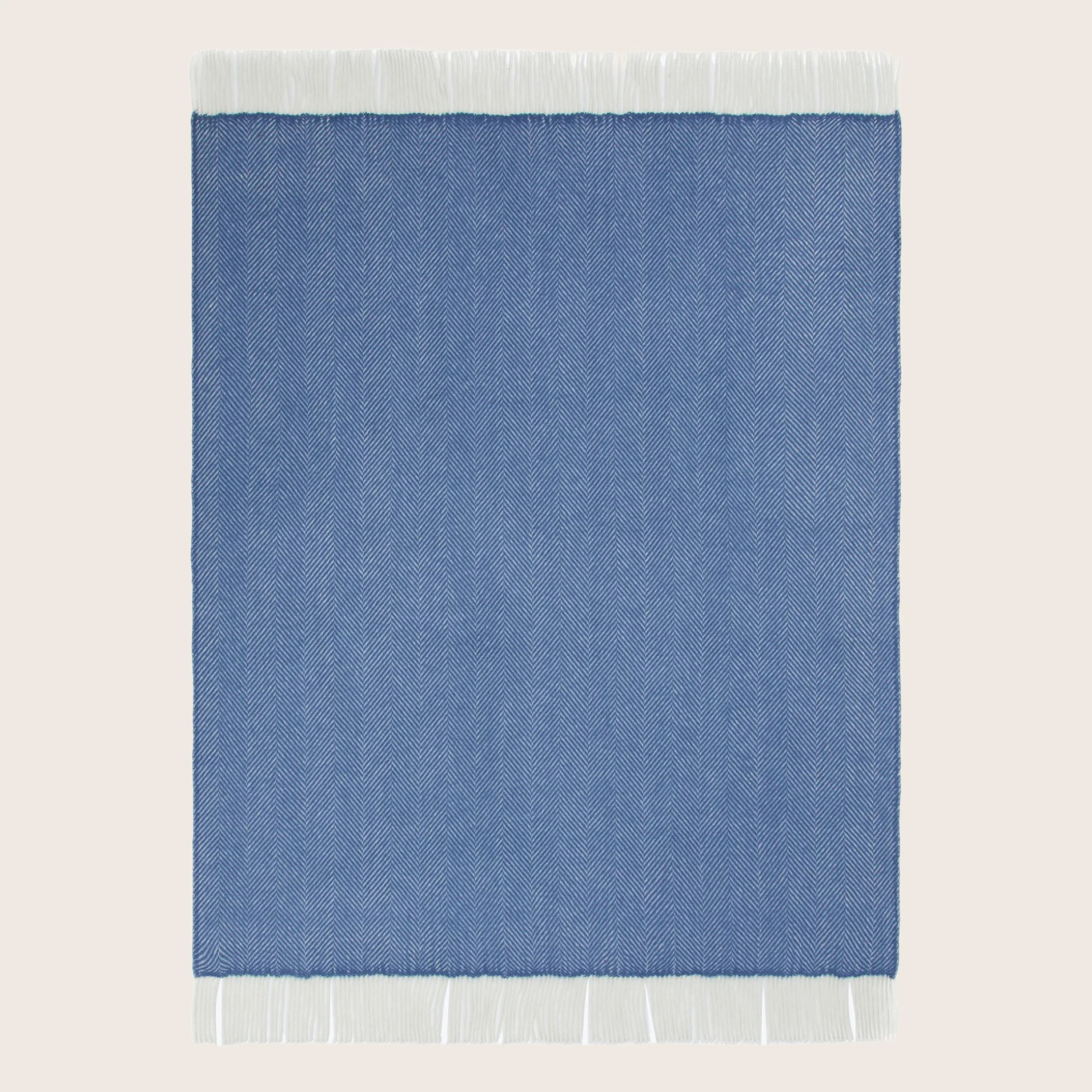 Uruguay Maxi Organic Wool Throw - Image 3