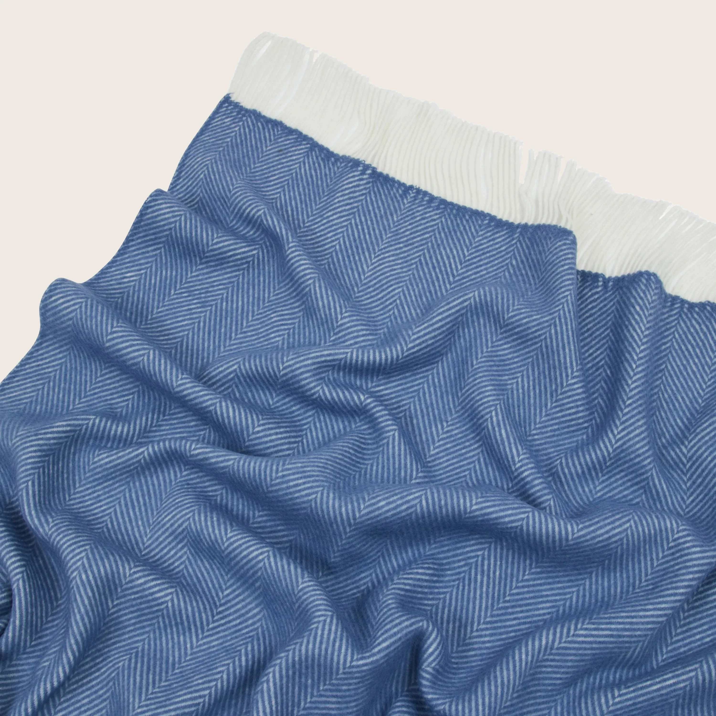 Uruguay Maxi Organic Wool Throw - Image 4