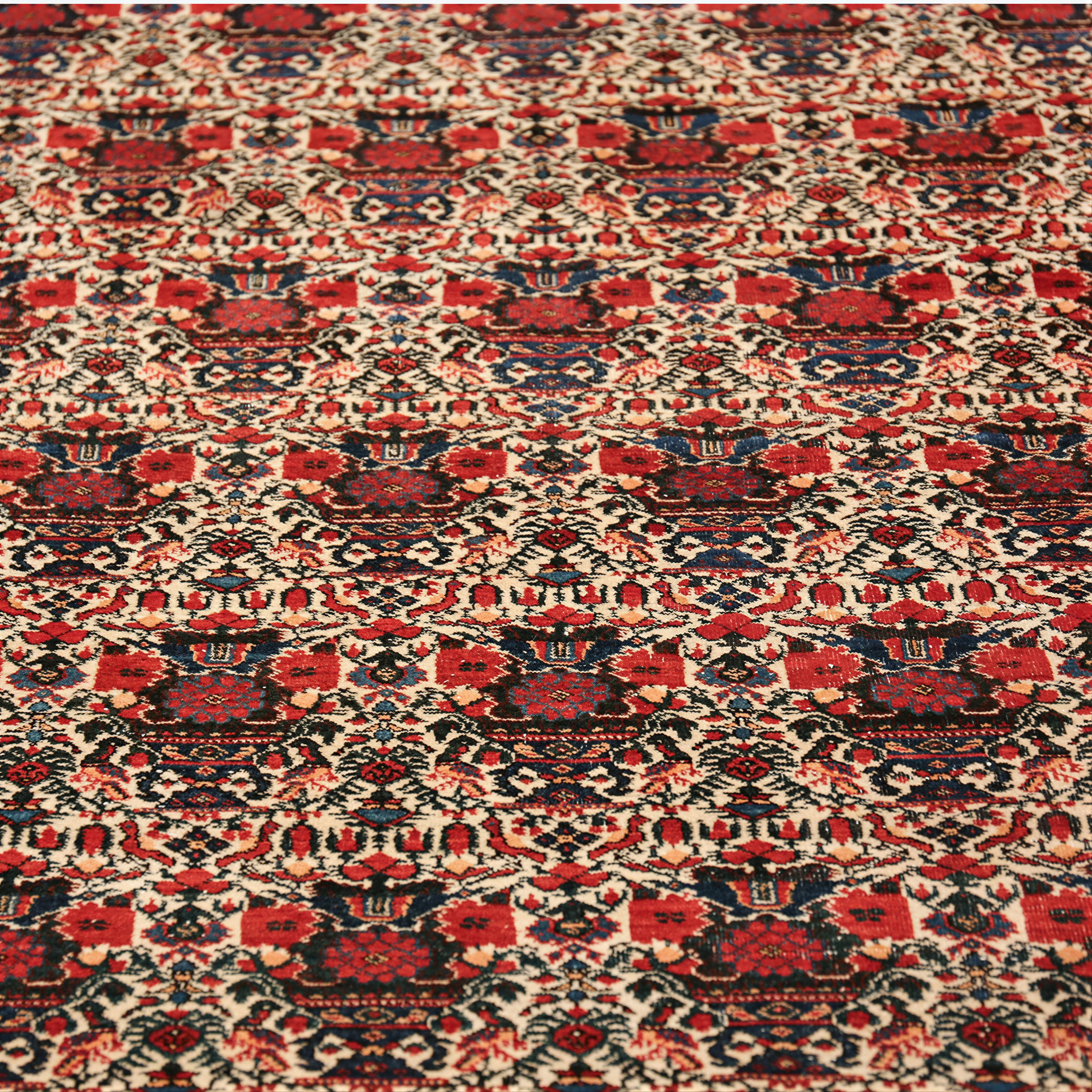 Red Vintage Traditional Farahan Sarouk Rug - 5'1" x 7'9" - Image 2