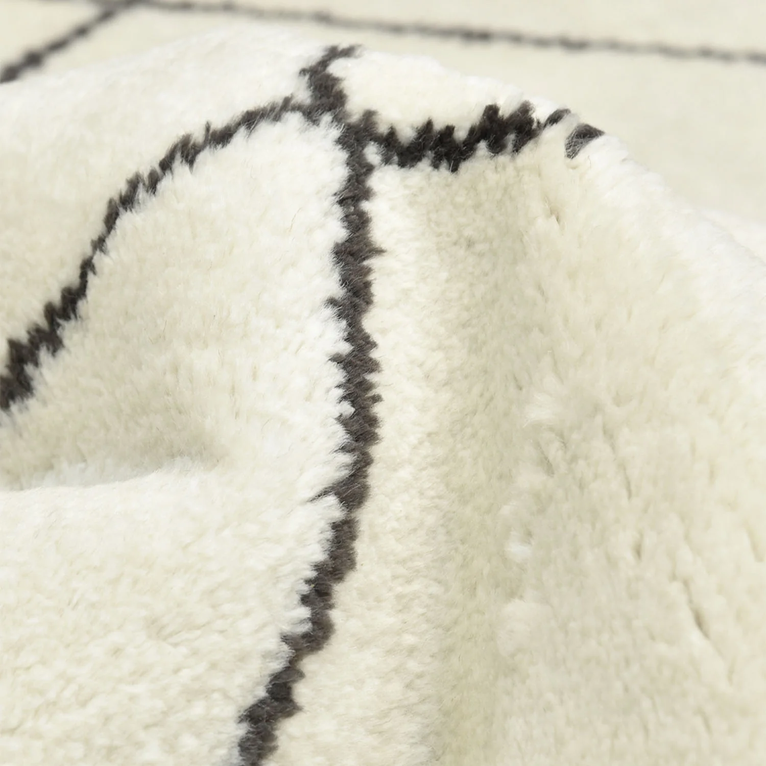 Ivory Moroccan Diamond Shag Rug - 8' x 10' - Image 7