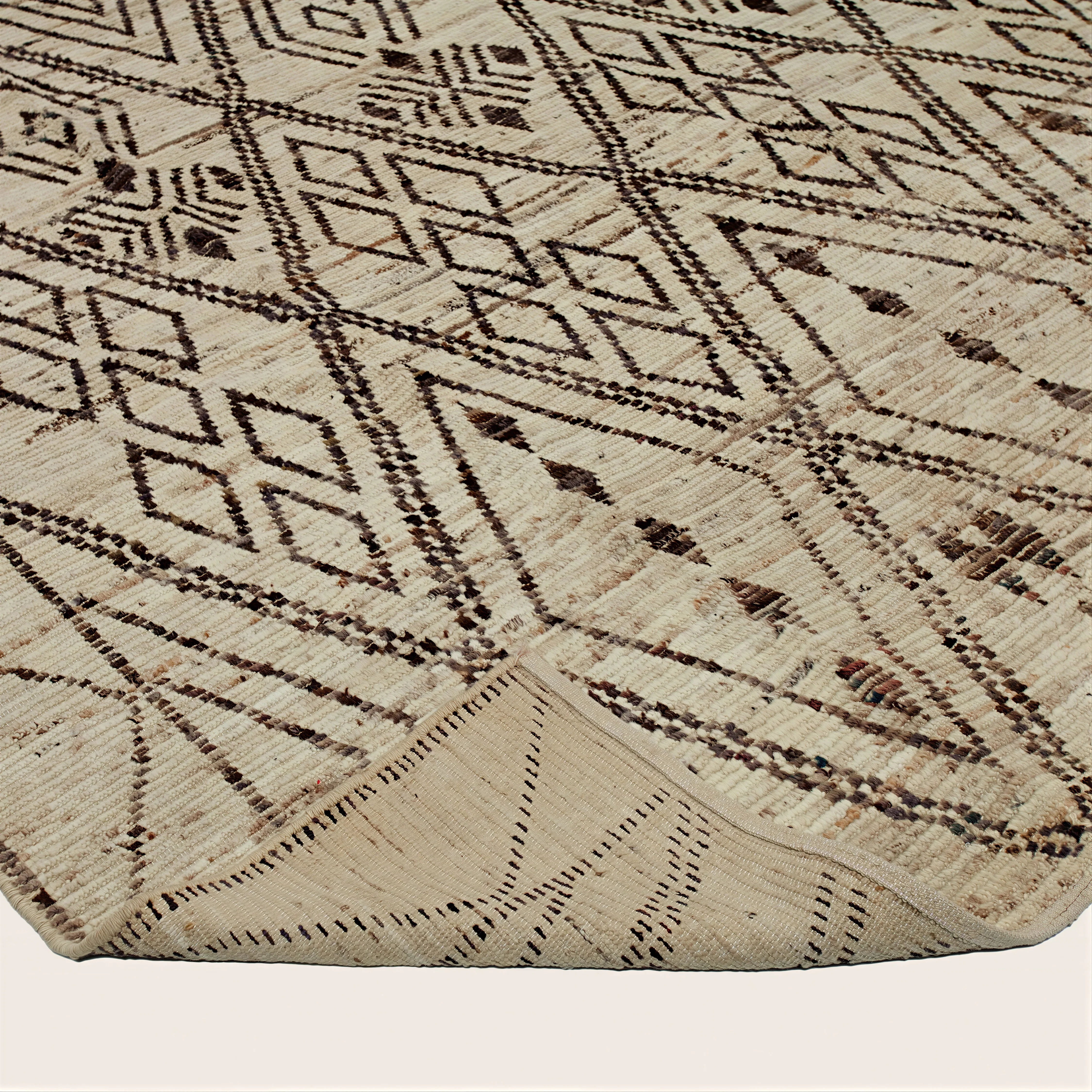Brown Zameen Transitional Wool Rug - 10'4" x 13'7" - Image 4