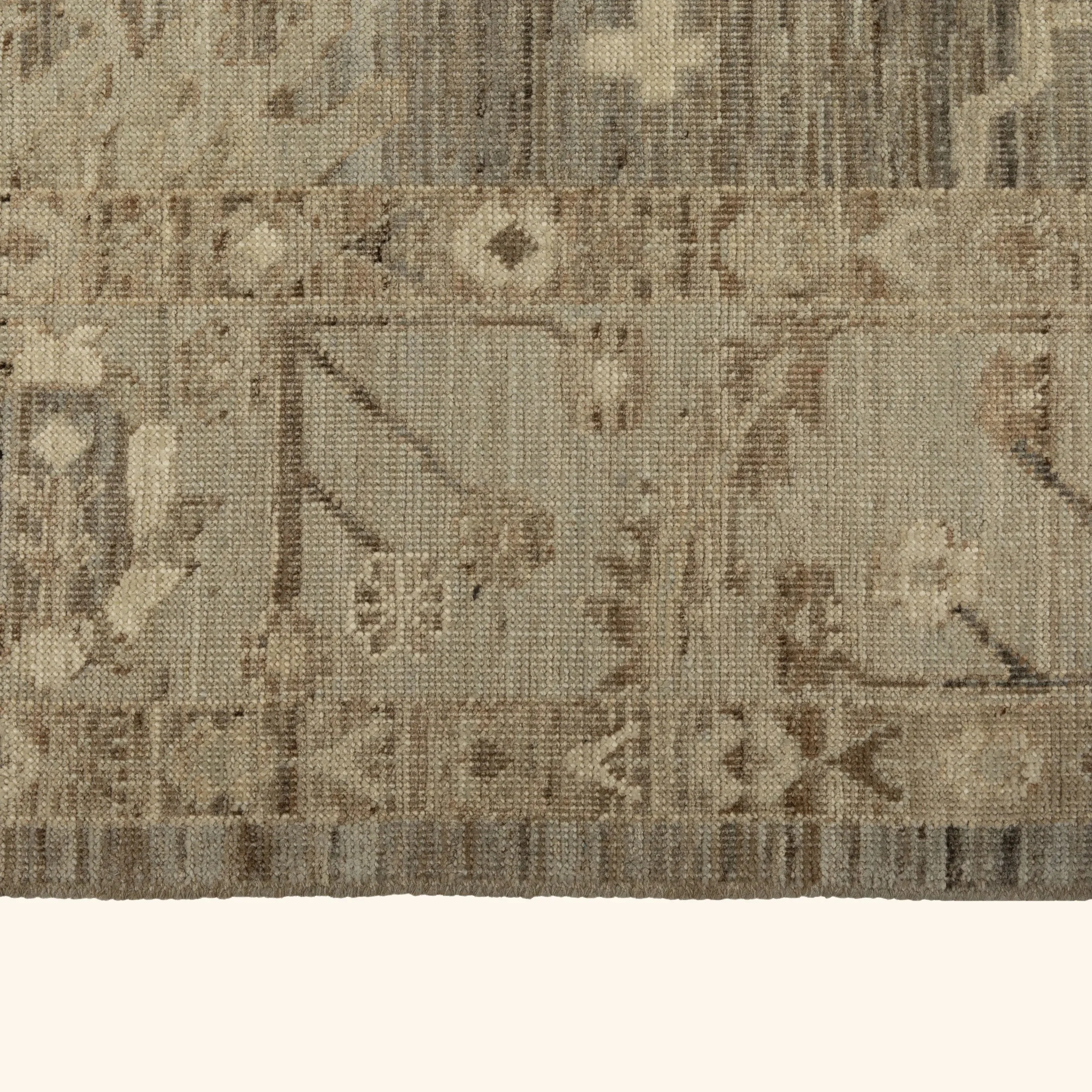 Beige Zameen Traditional Wool Rug - 7'8" x 9'7" - Image 5