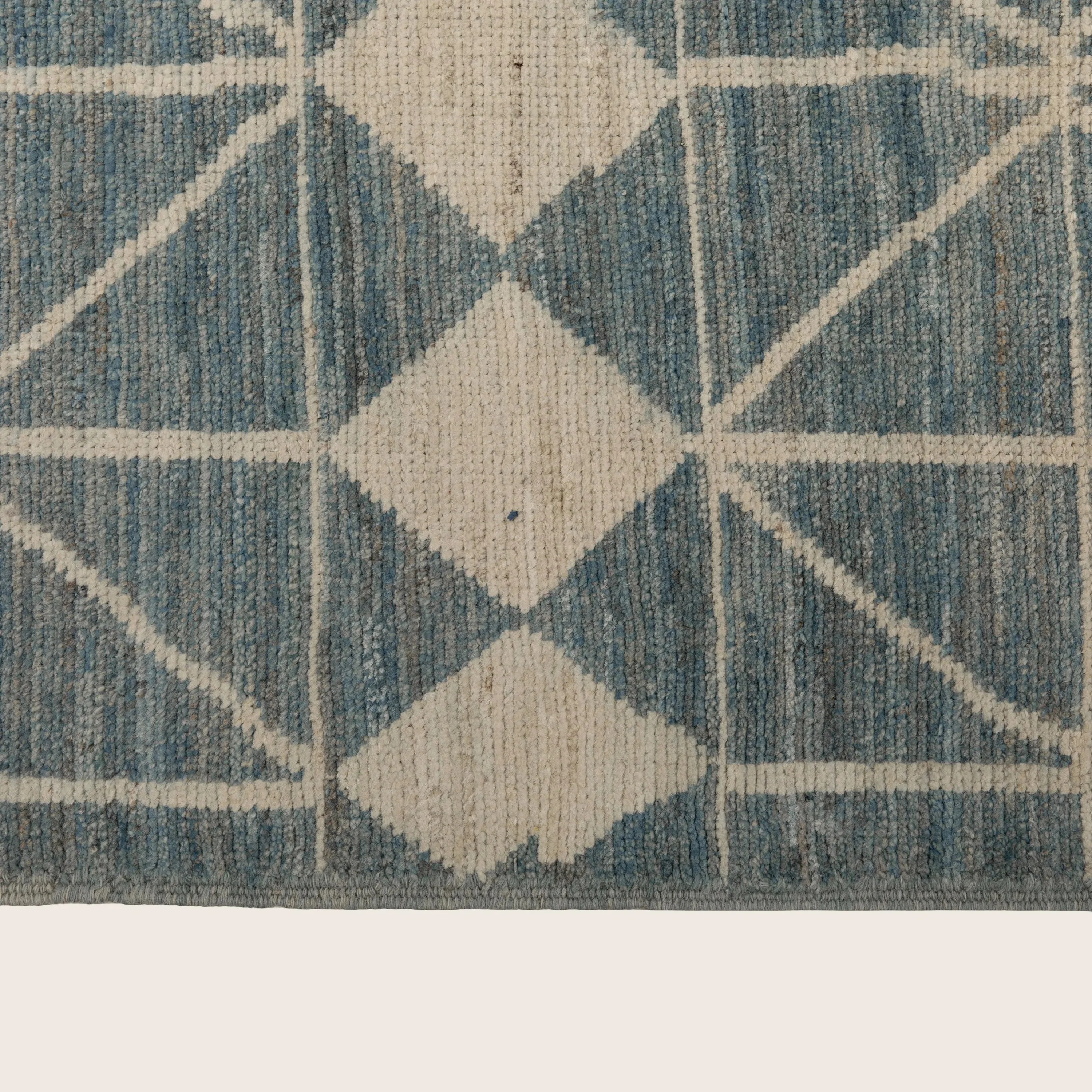 Blue & White Zameen Wool Rug - 9'11" x 14'7" - Image 5