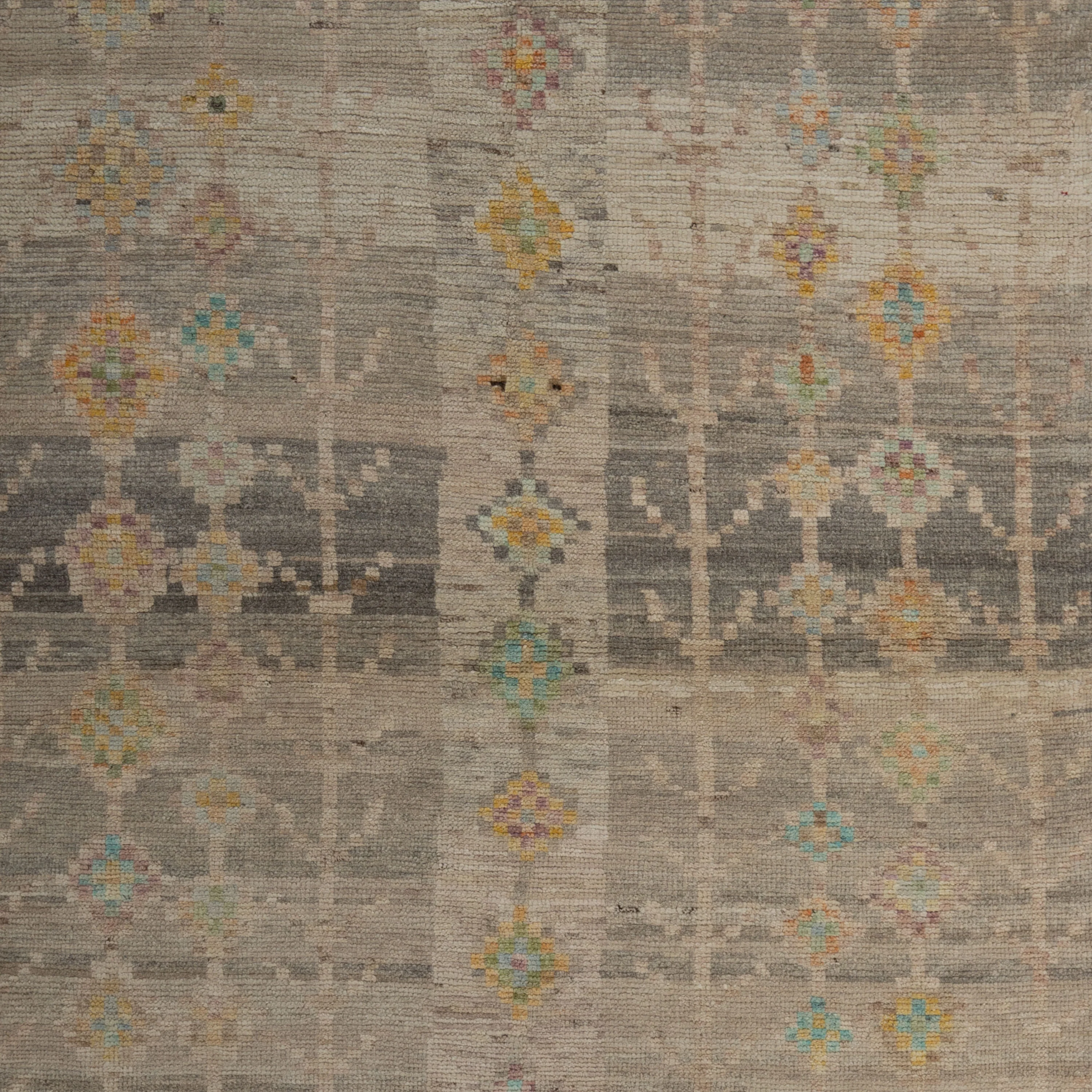 Zameen Geometric Transitional Wool Rug - 4'1" x 5'9" - Image 2