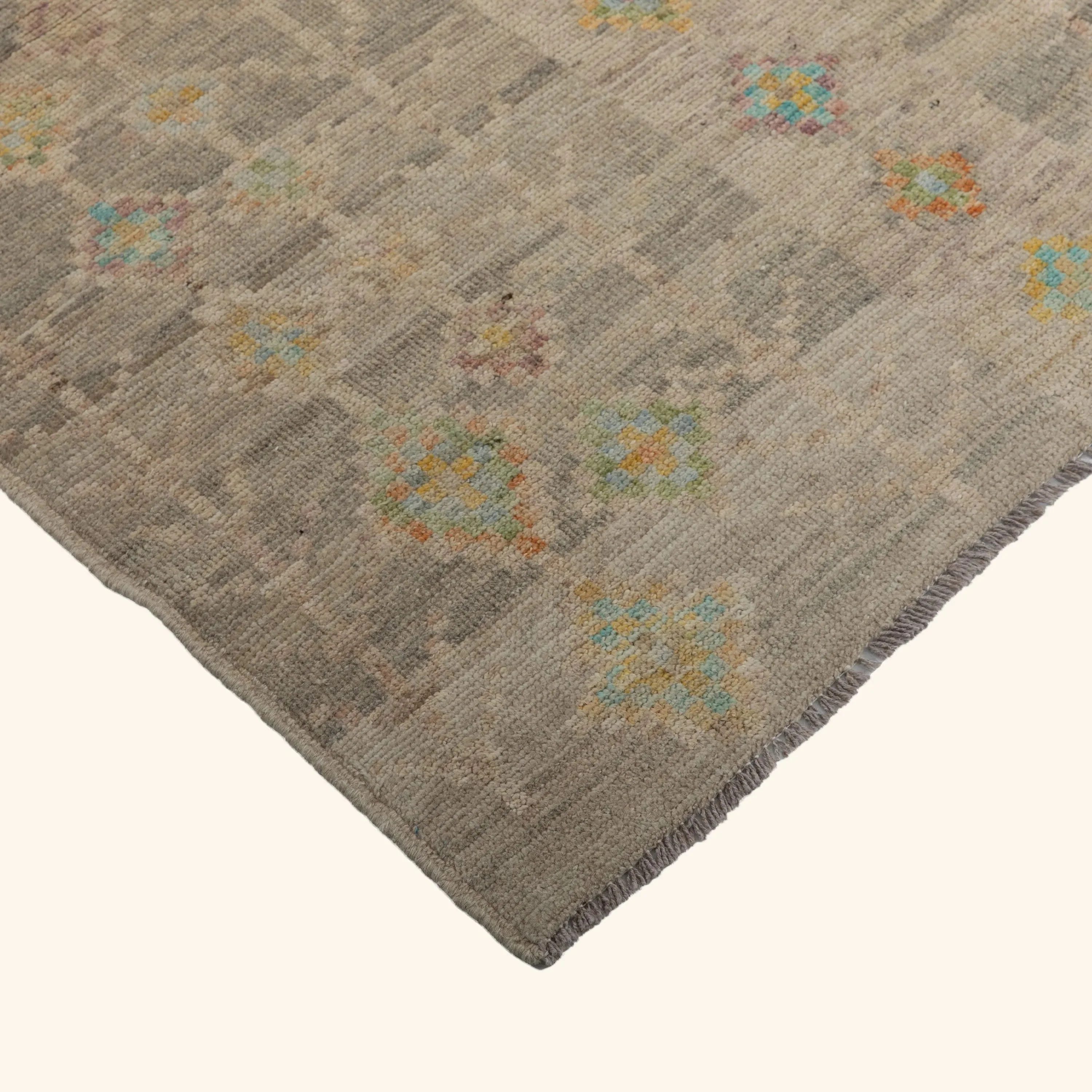 Zameen Geometric Transitional Wool Rug - 4'1" x 5'9" - Image 3