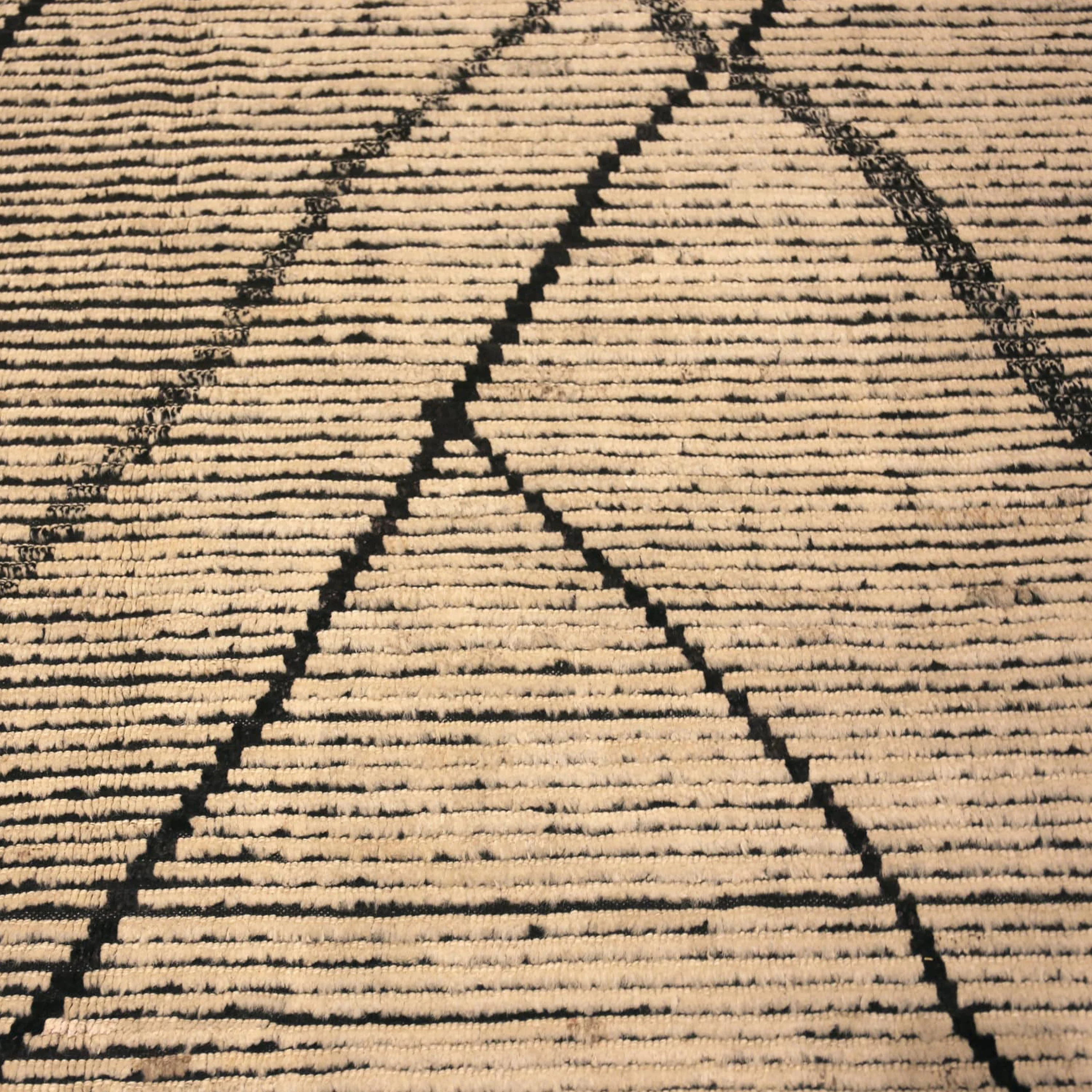 Natural Zameen Transitional Wool Rug - 13'2" x 19'1" - Image 3