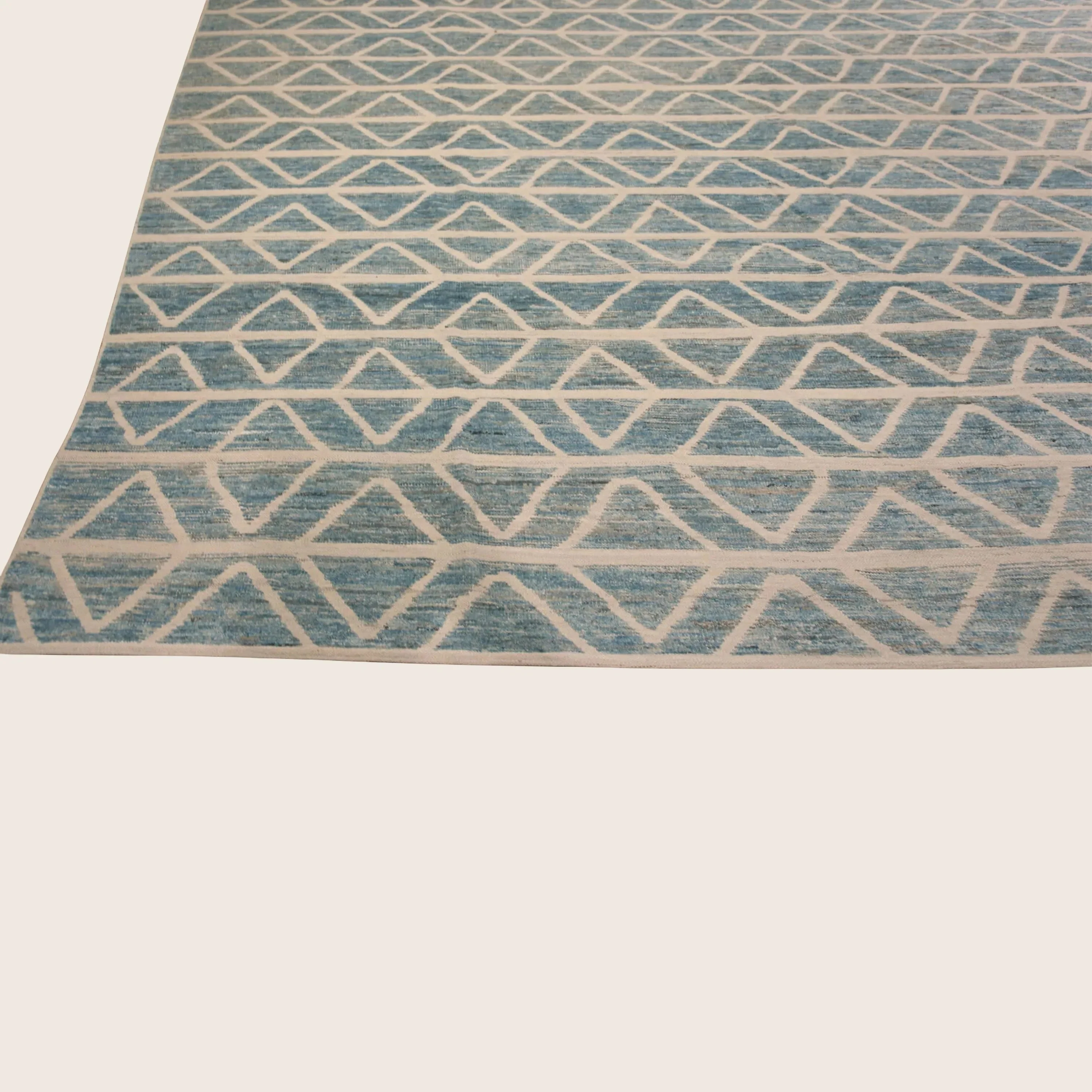 Blue Zameen Transitional Wool Rug - 15'5" x 21'6" - Image 4