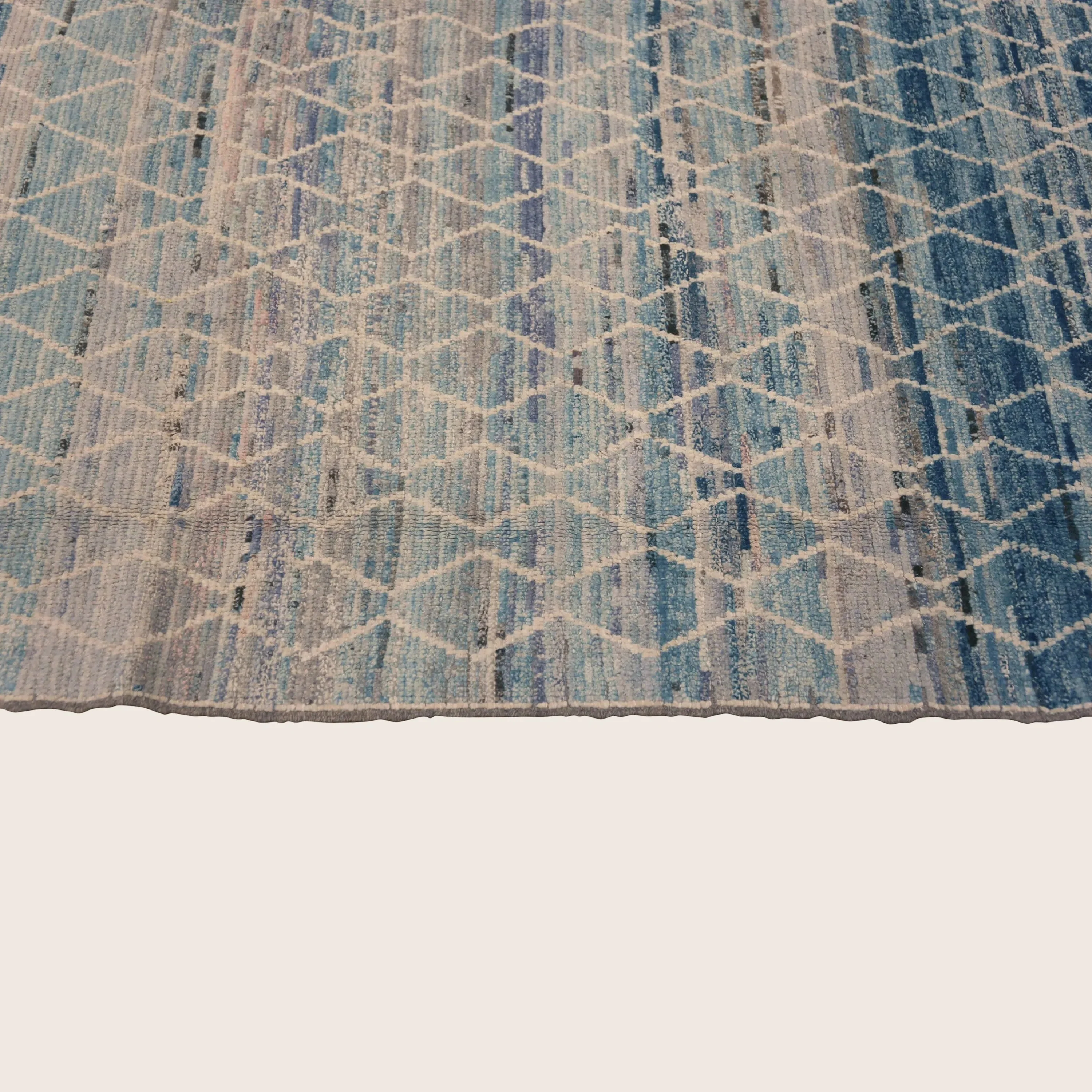 Blue Zameen Transitional Wool Rug - 6'4" x 9' - Image 4